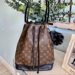 Louis Vuitton bucket bag GM